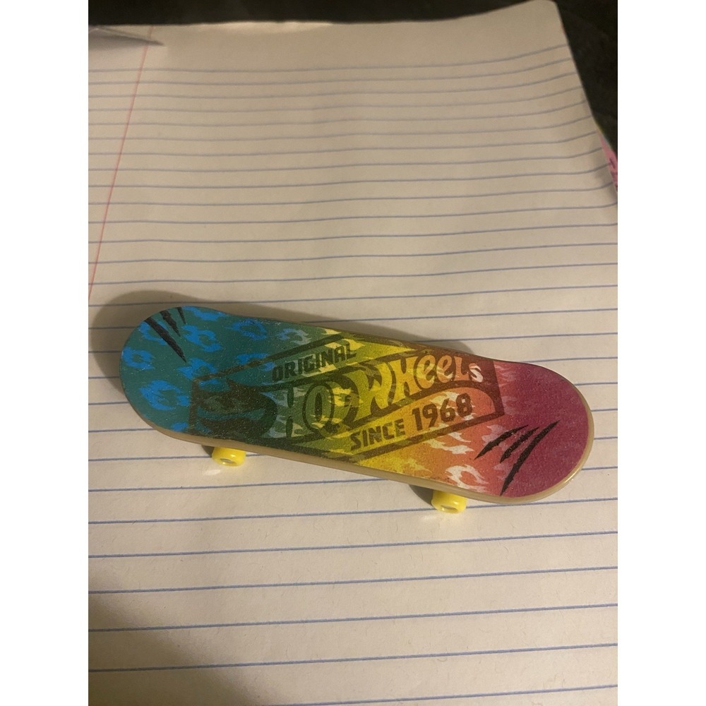Finger‎ Skareboard Toy Acrylic Hot Wheels Since 1968